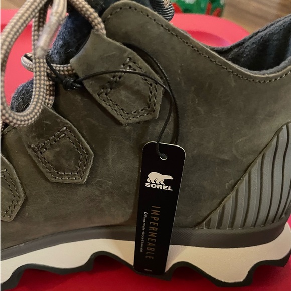 NWT- Sorel Olive and Charcoal Waterproof Boots - Picture 5 of 7